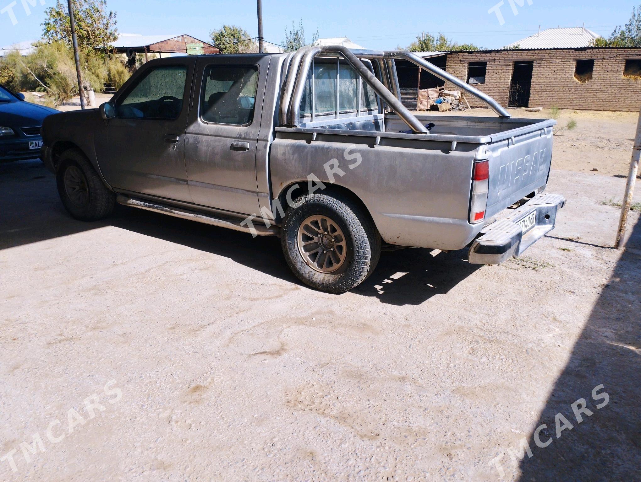 Nissan Navara 2002 - 60 000 TMT - Sakarçäge - img 6