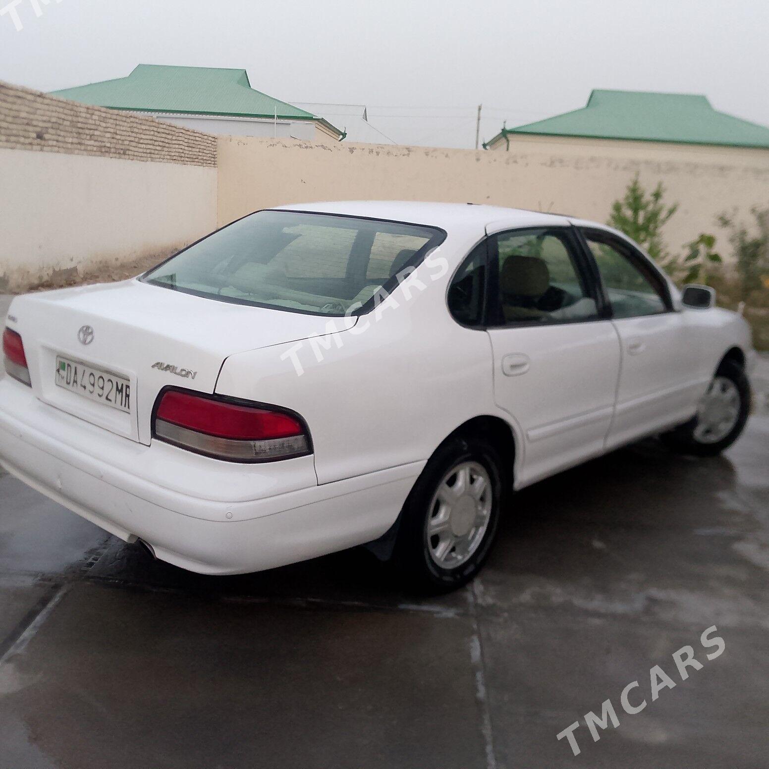 Toyota Avalon 1996 - 95 000 TMT - Туркменгала - img 2