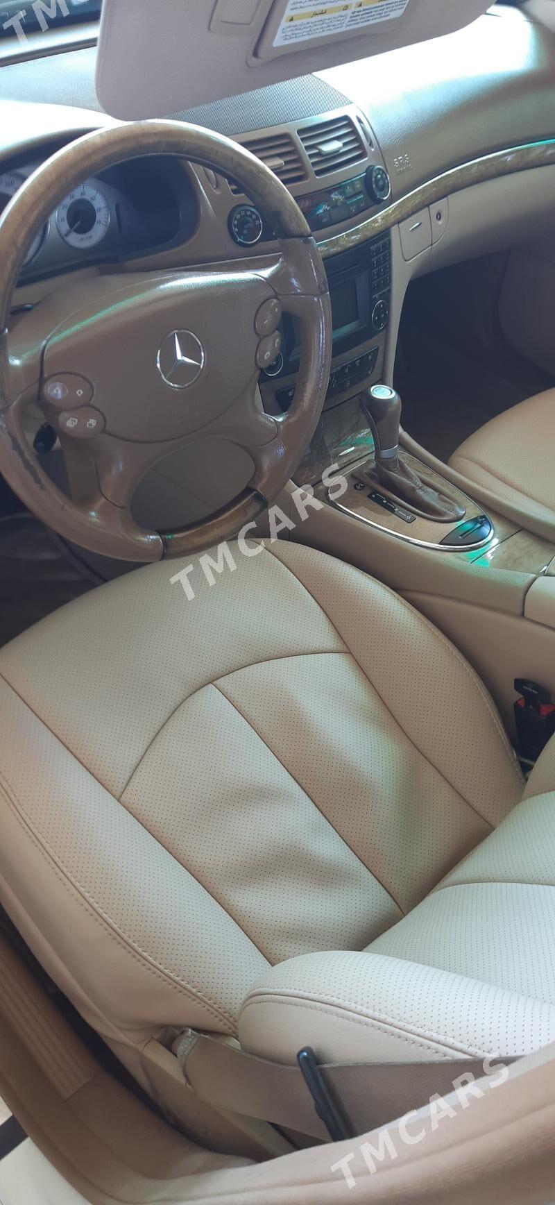 Mercedes-Benz E350 2009 - 200 000 TMT - Гурбансолтан Едже - img 9