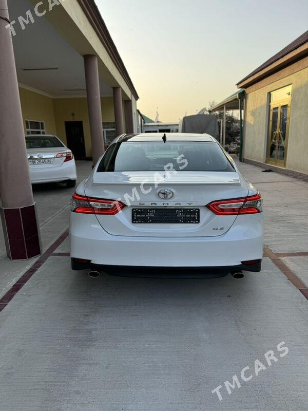Toyota Camry 2020 - 370 000 TMT - Бузмеин - img 4