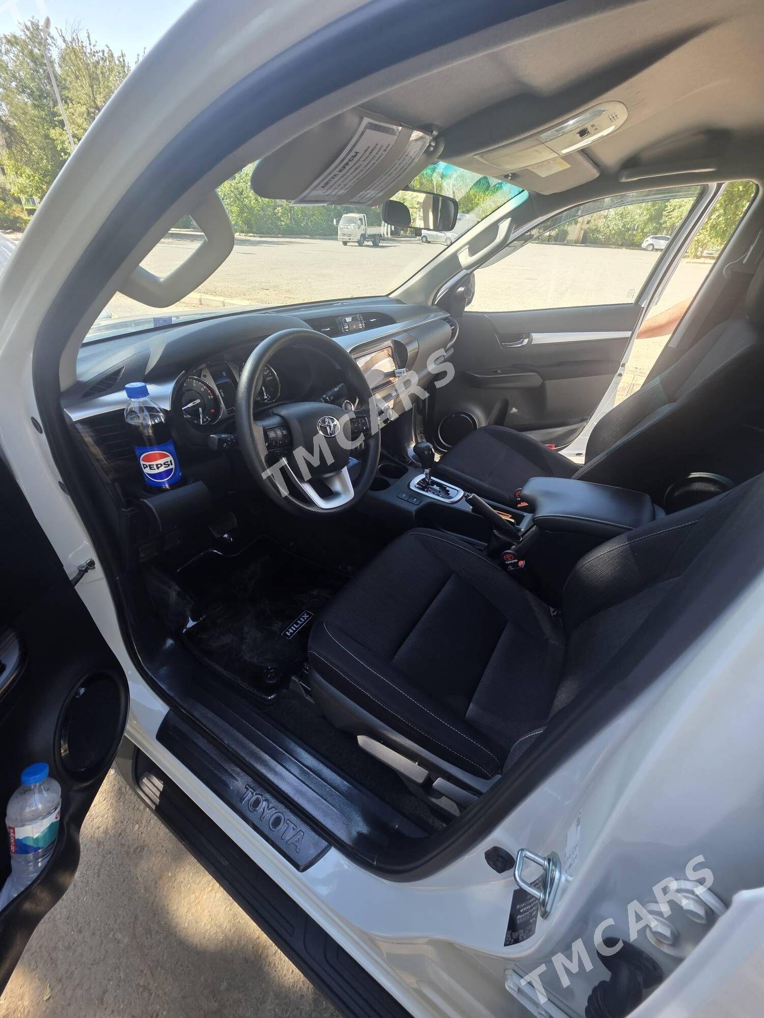 Toyota Hilux 2025 - 650 000 TMT - Ашхабад - img 5