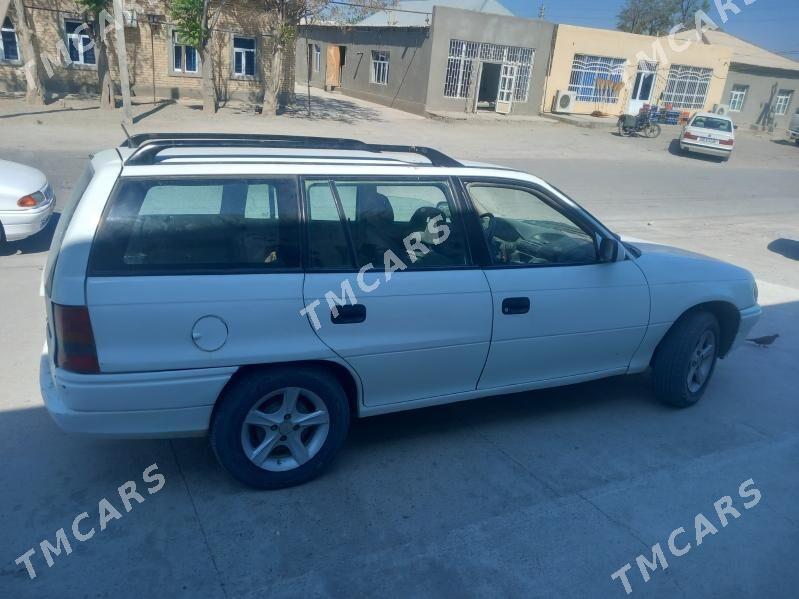 Opel Astra 1995 - 45 000 TMT - Бахарден - img 2