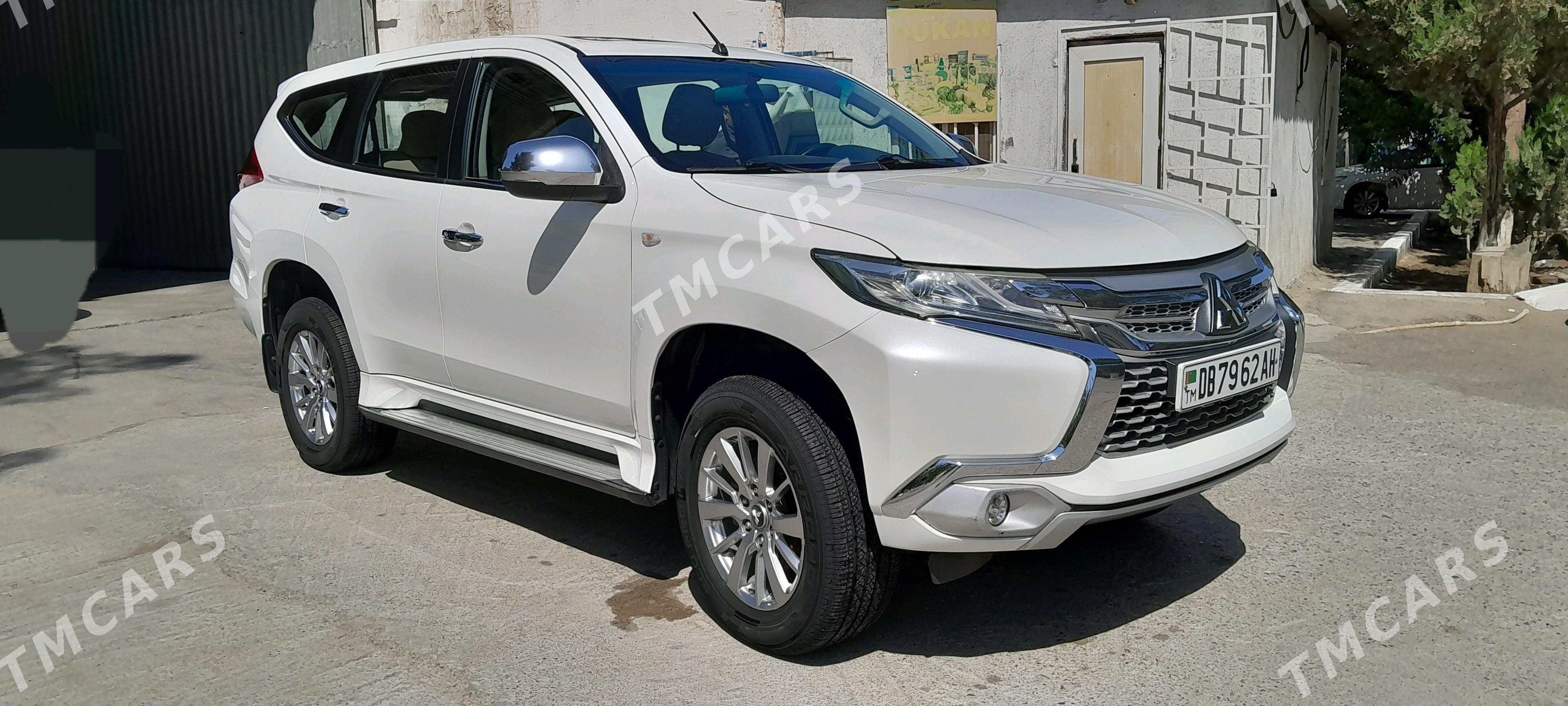 Mitsubishi Montero Sport 2019 - 365 000 TMT - Bäherden - img 3