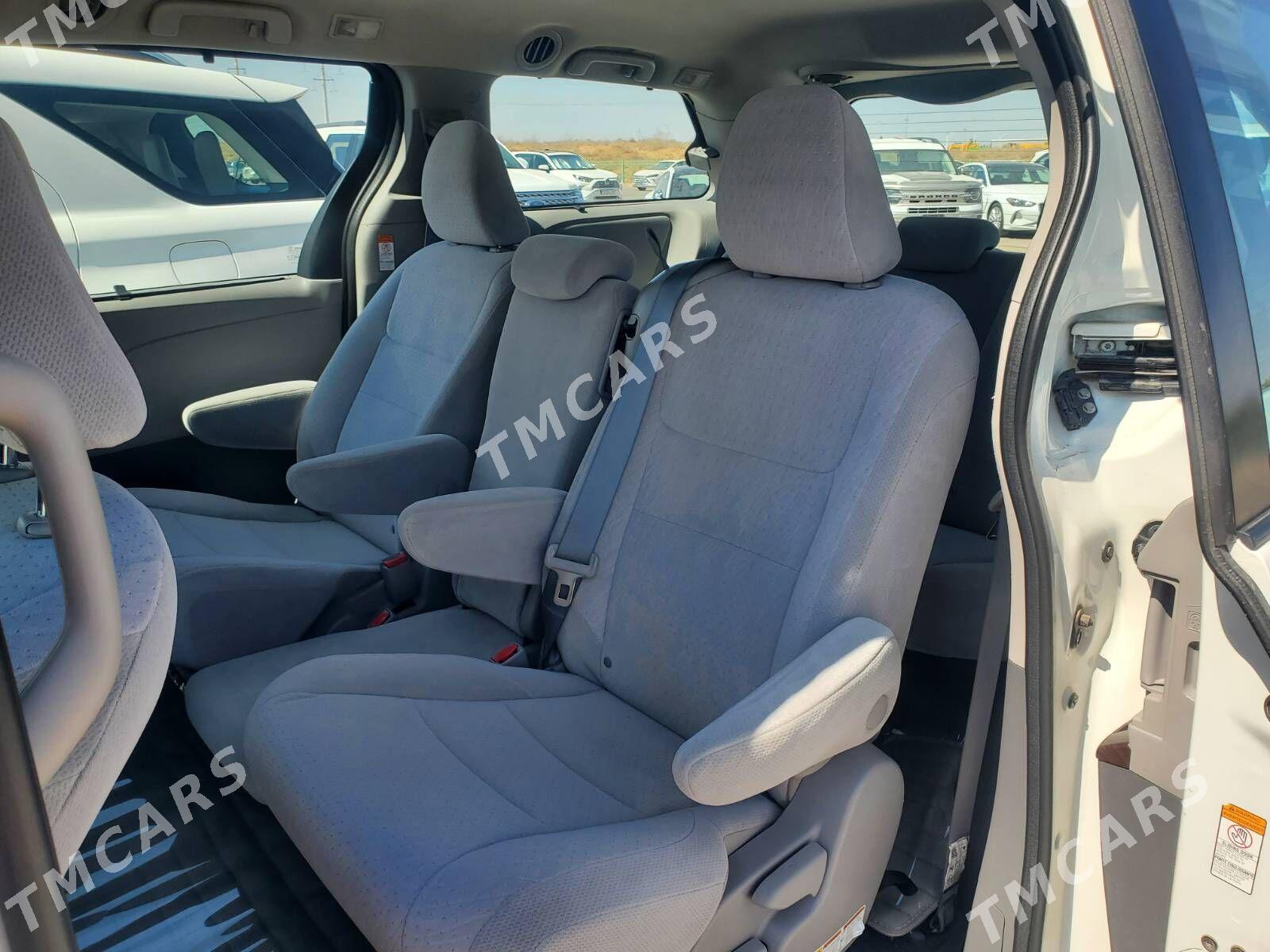 Toyota Sienna 2020 - 440 000 TMT - Ашхабад - img 2
