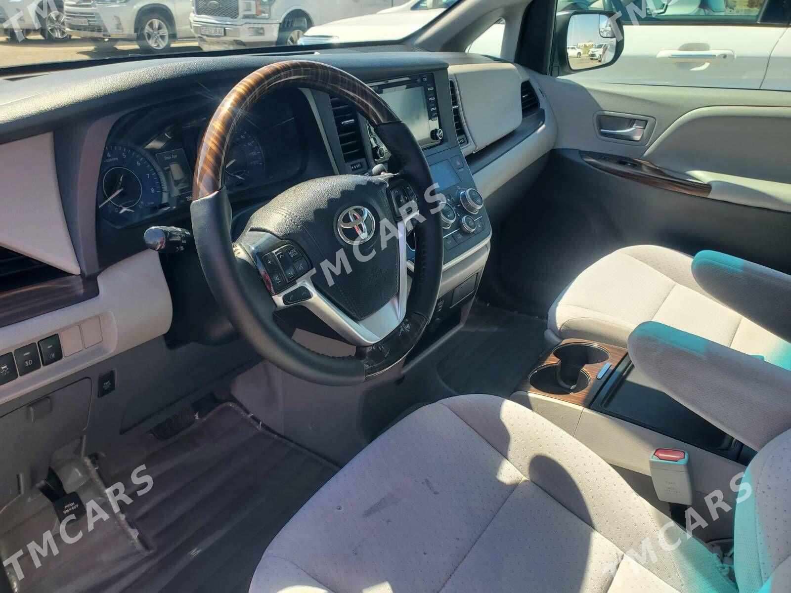 Toyota Sienna 2020 - 440 000 TMT - Ашхабад - img 4
