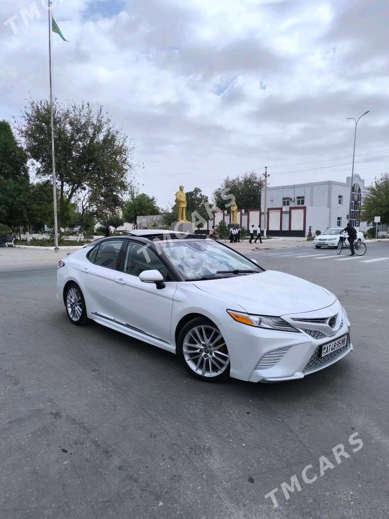 Toyota Camry 2020 - 400 000 TMT - Ýolöten - img 4