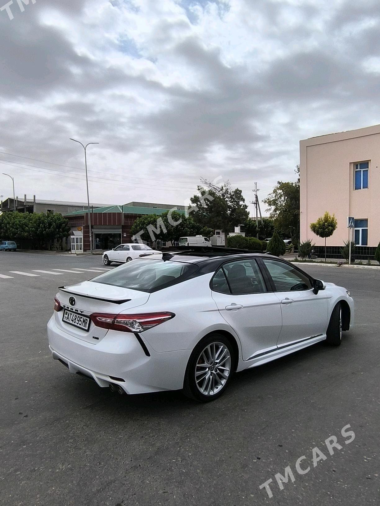 Toyota Camry 2020 - 400 000 TMT - Ýolöten - img 3