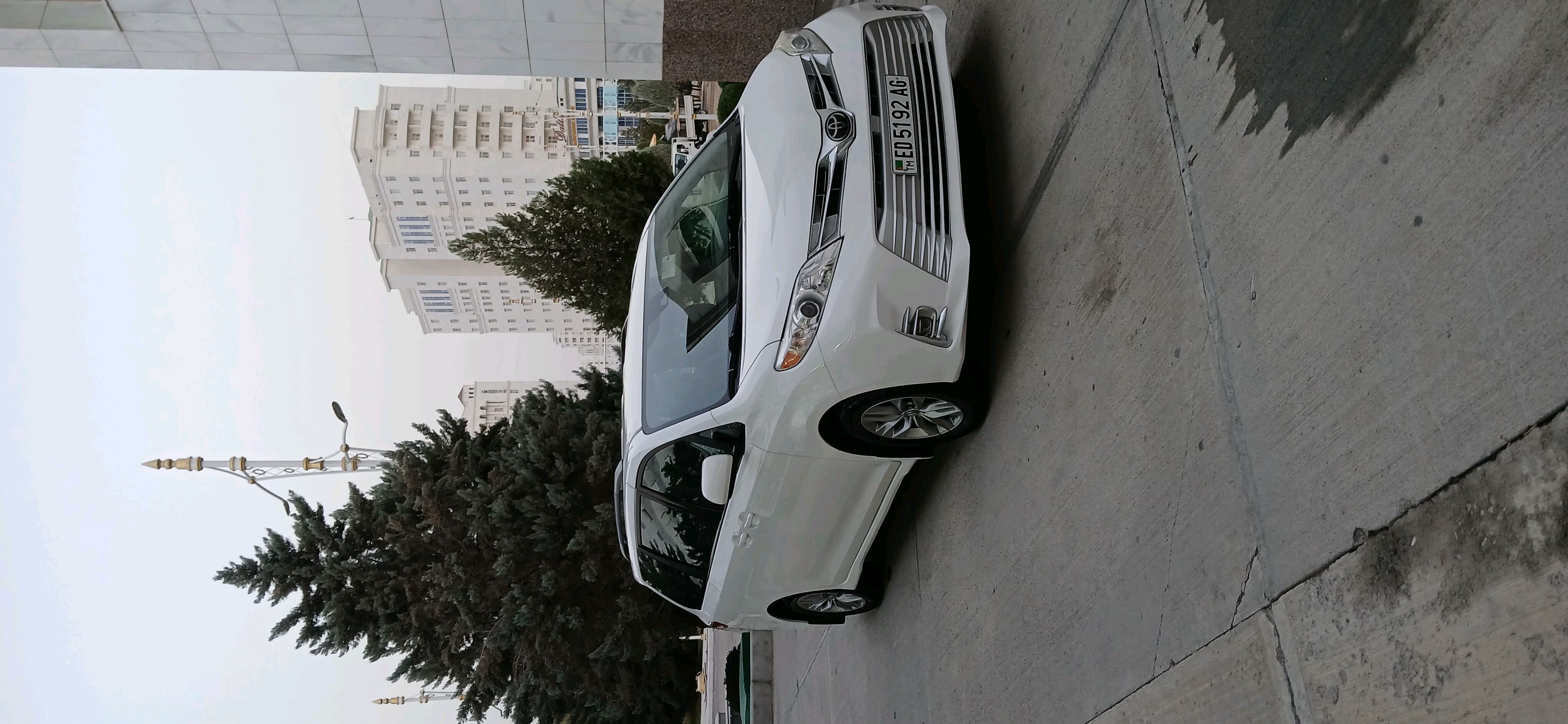 Toyota Sienna 2018 - 390 000 TMT - Podwoýski köç. (Bitarap Türkmenistan şaýoly) - img 3