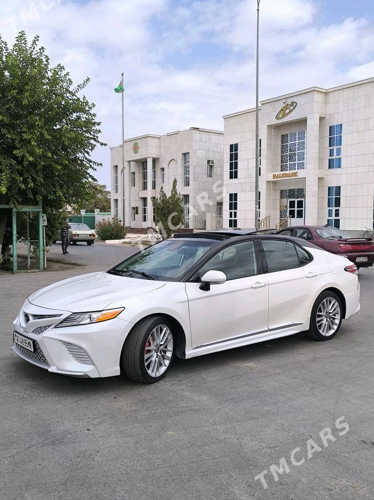 Toyota Camry 2020 - 400 000 TMT - Ýolöten - img 9