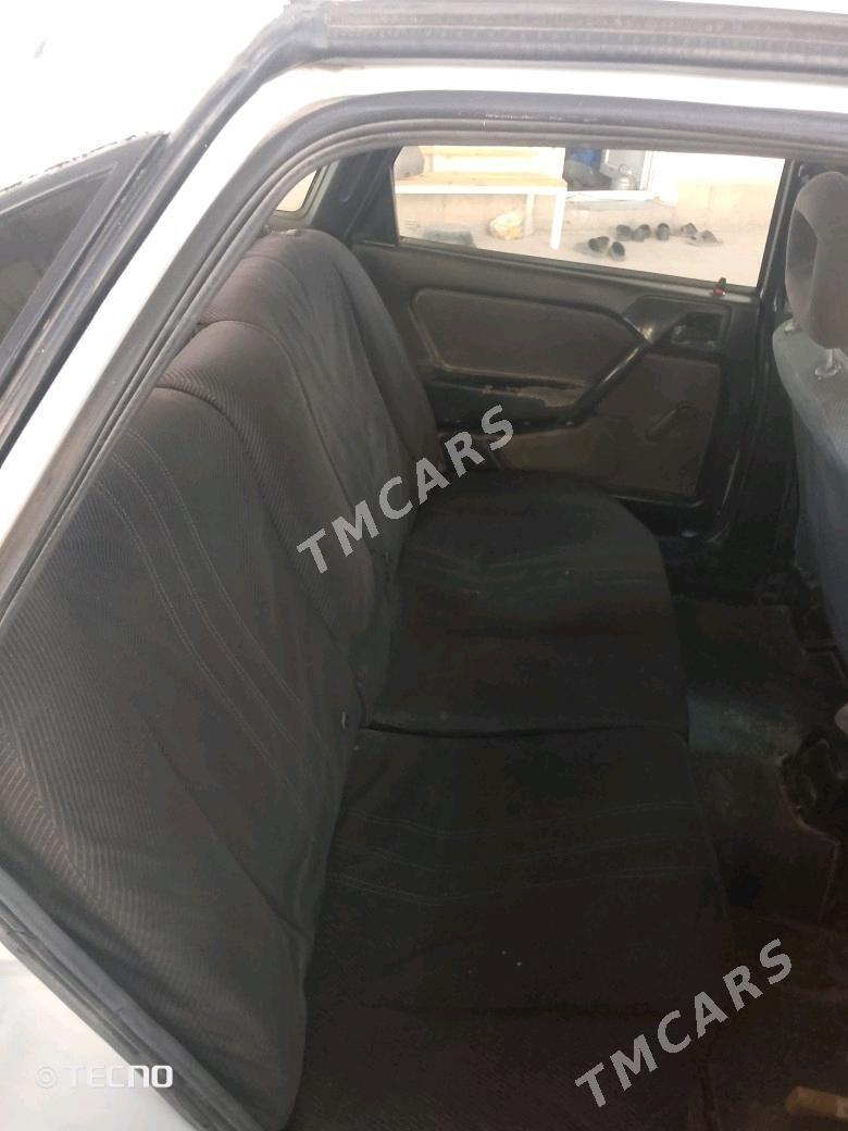 Opel Vectra 1991 - 25 000 TMT - Гурбансолтан Едже - img 5