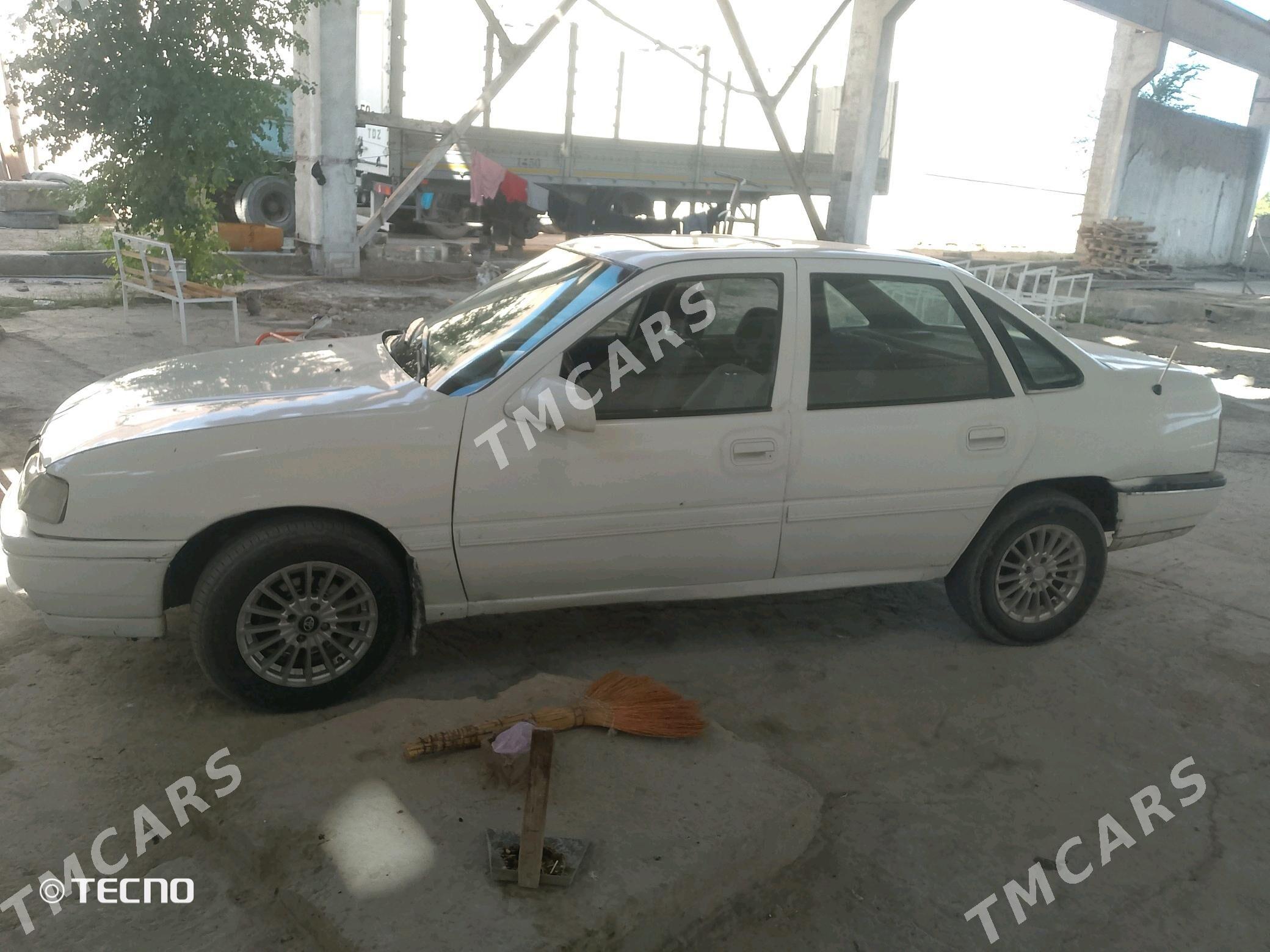 Opel Vectra 1991 - 25 000 TMT - Гурбансолтан Едже - img 9