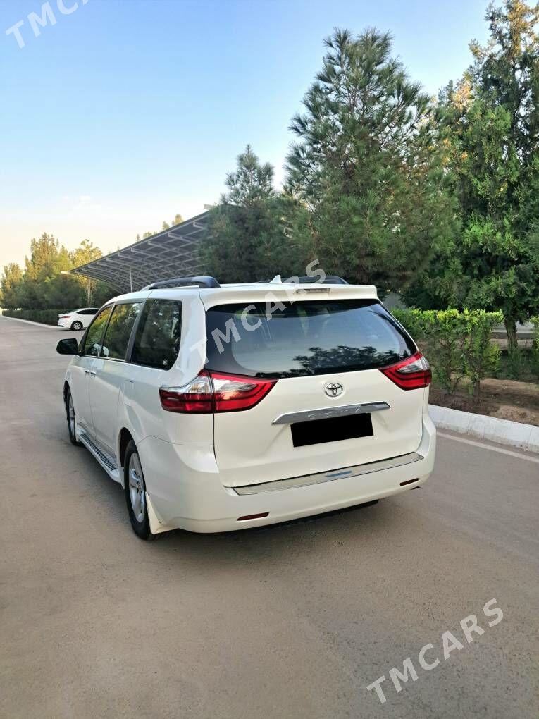 Toyota Sienna 2020 - 430 000 TMT - Бузмеин ГРЭС - img 5
