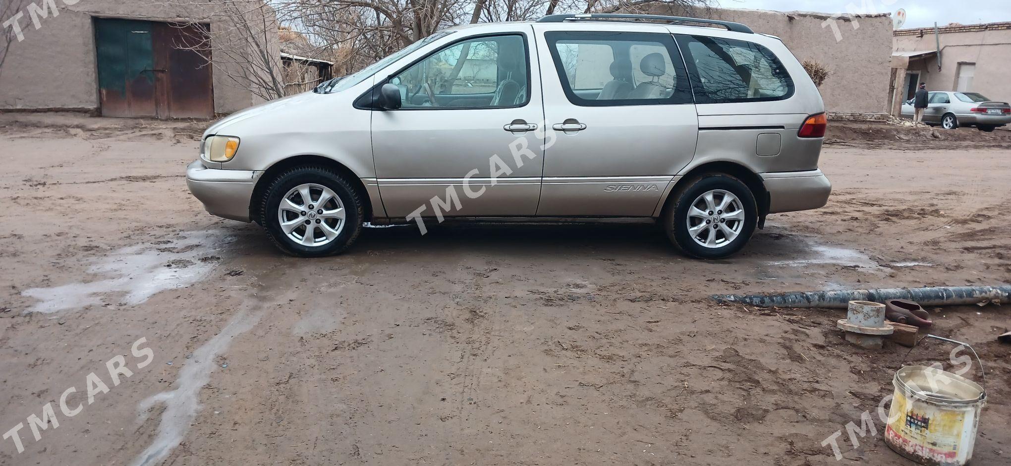 Toyota Sienna 2000 - 150 000 TMT - Görogly (Tagta) - img 5