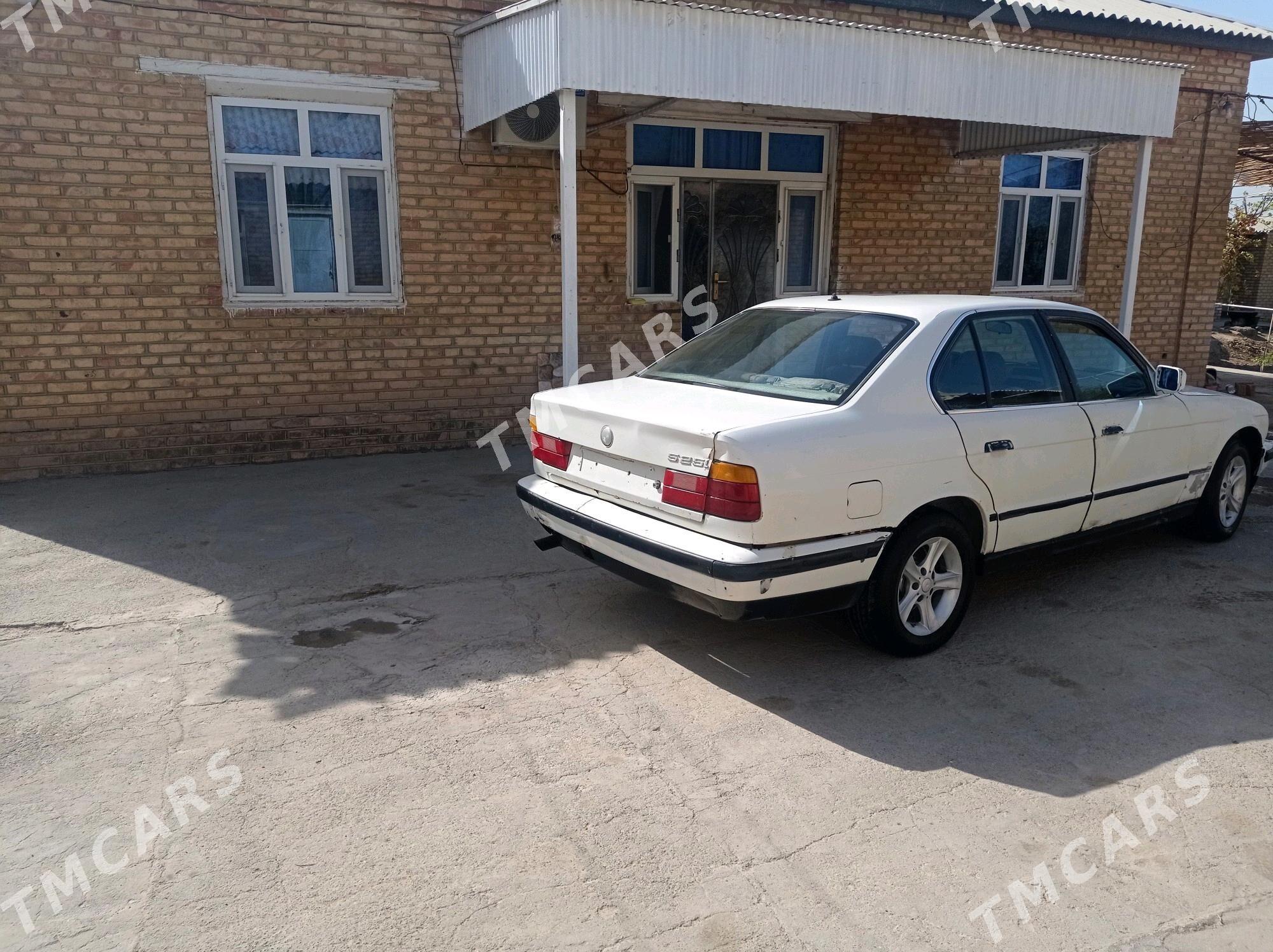 BMW 525 1990 - 35 000 TMT - Мары - img 5