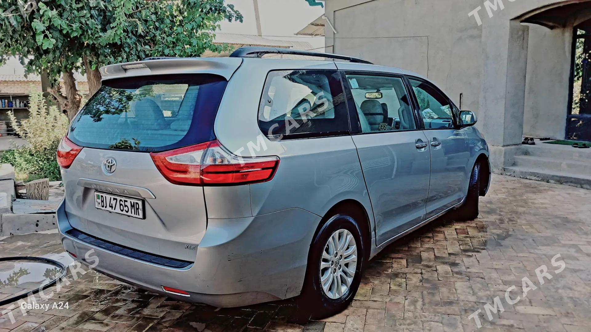 Toyota Sienna 2015 - 360 000 TMT - Baýramaly - img 2