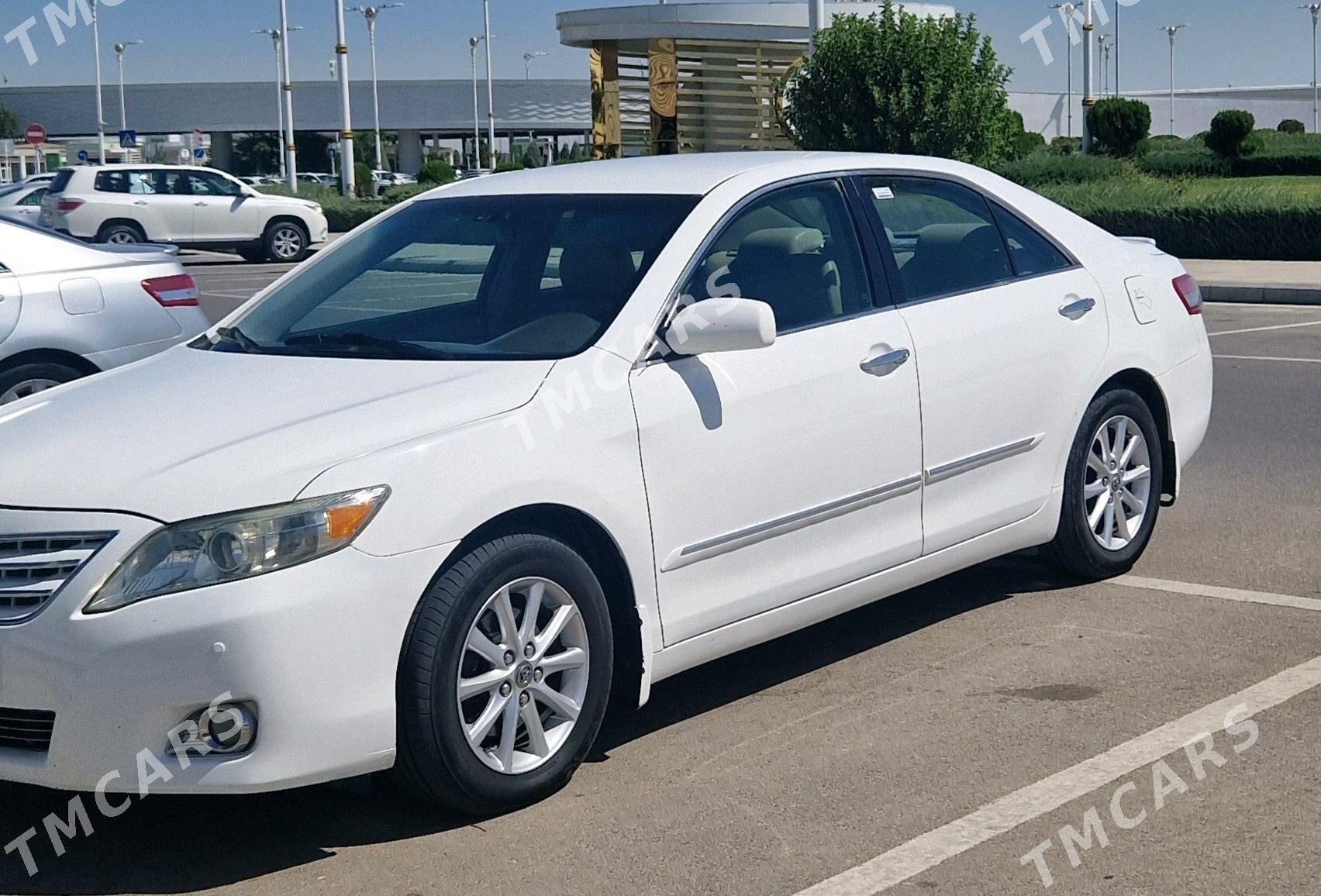 Toyota Camry 2010 - 188 000 TMT - Теджен - img 3