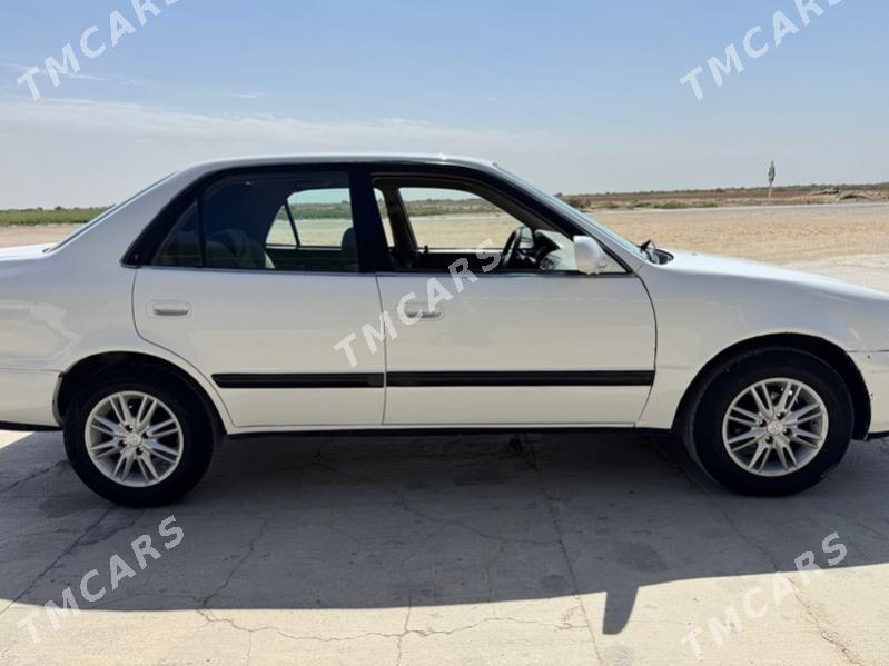 Toyota Corolla 1995 - 50 000 TMT - Байрамали - img 2