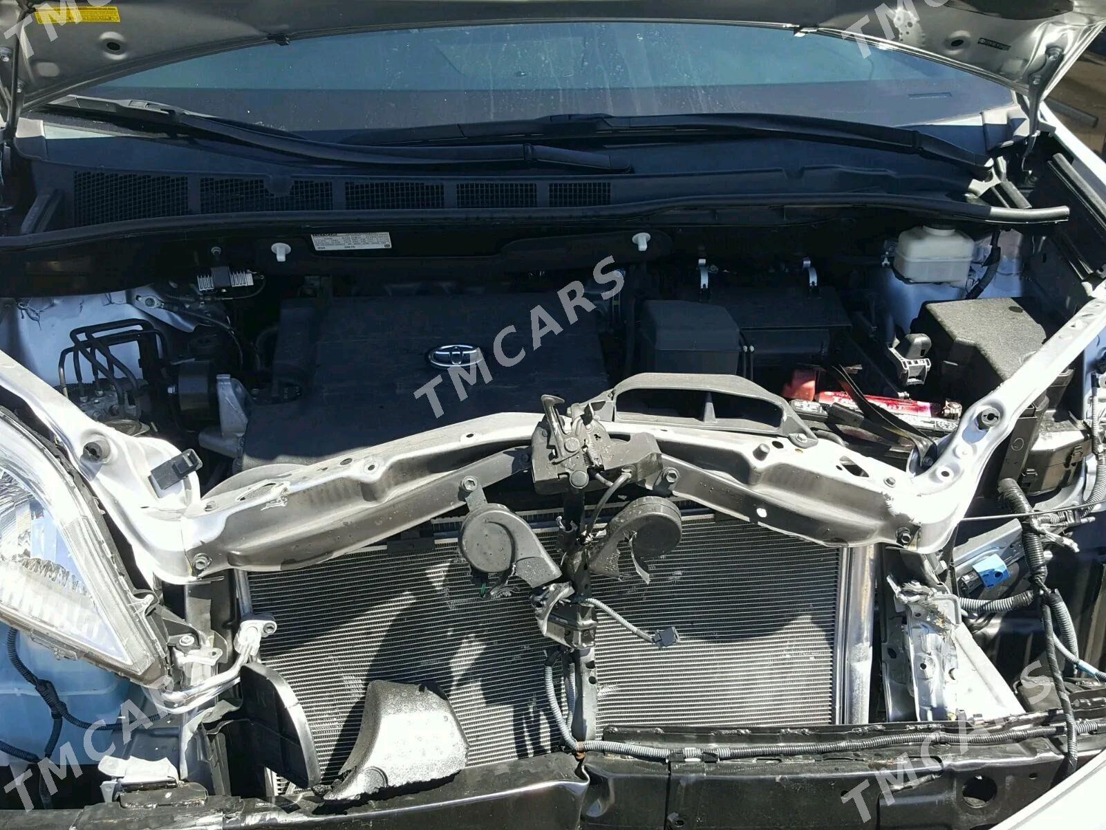 Toyota Sienna 2015 - 360 000 TMT - Baýramaly - img 7