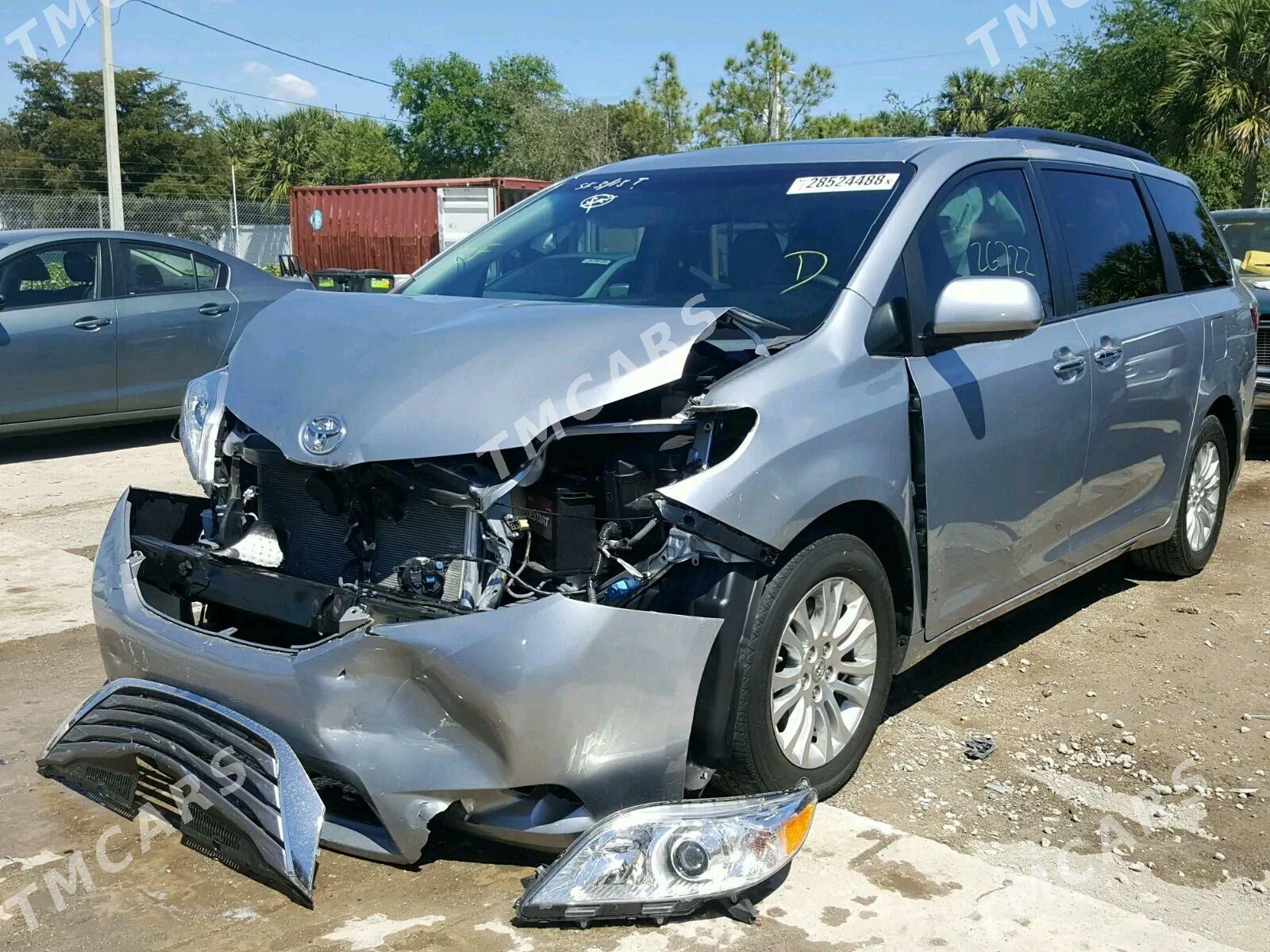 Toyota Sienna 2015 - 360 000 TMT - Baýramaly - img 9