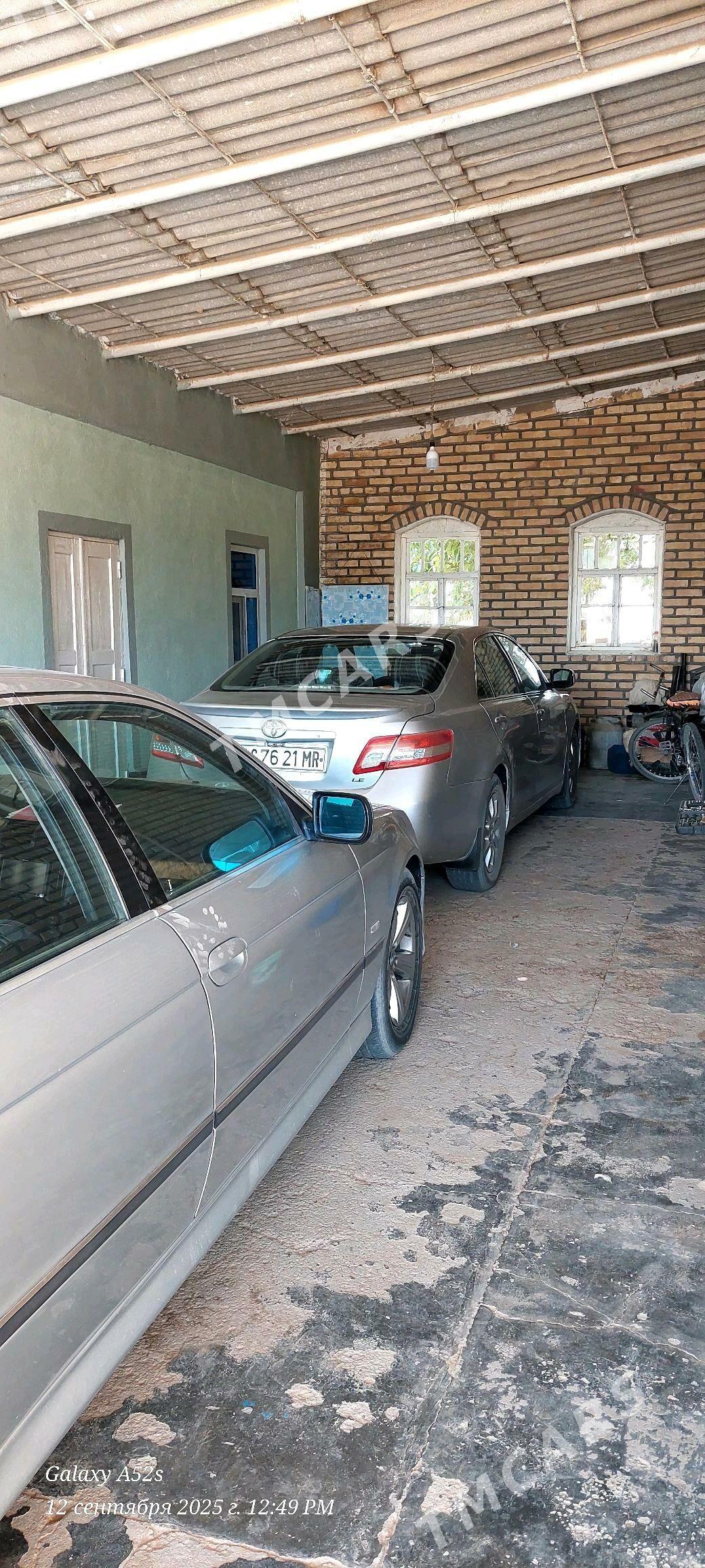 Toyota Camry 2010 - 165 000 TMT - Ёлётен - img 5