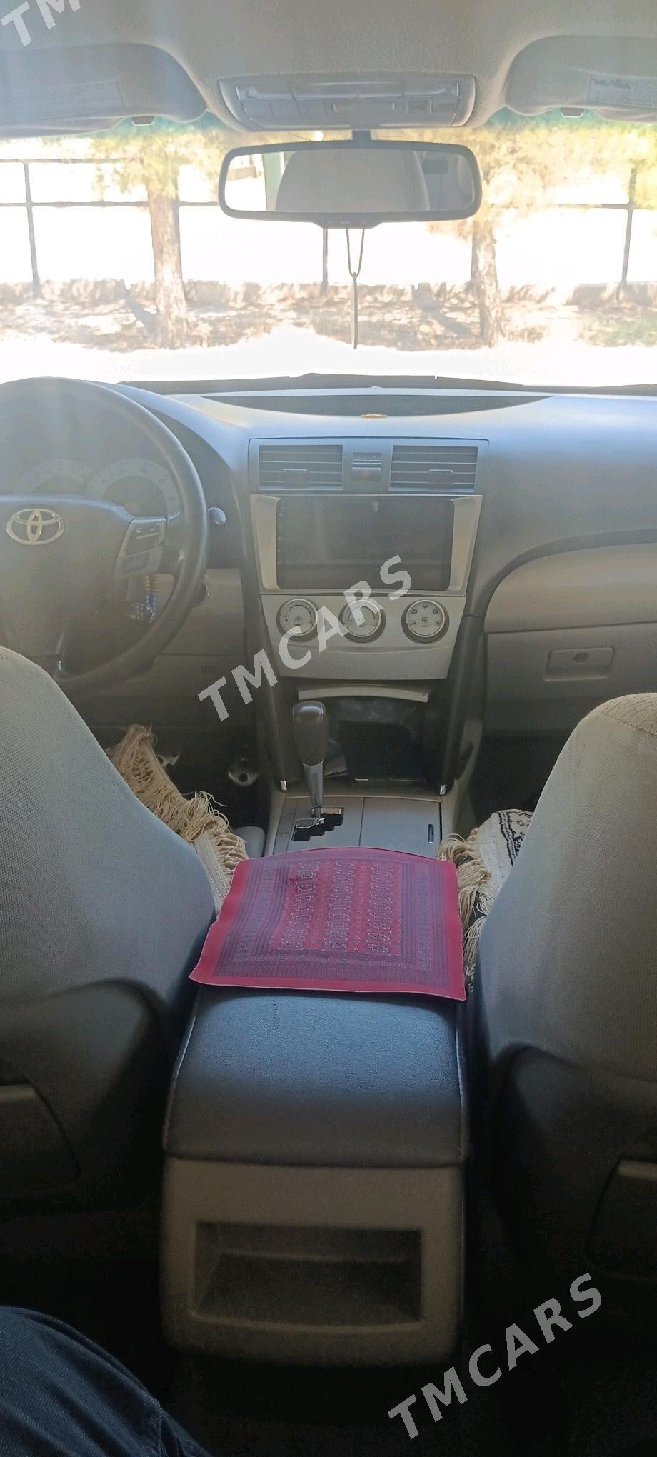 Toyota Camry 2011 - 185 000 TMT - Балканабат - img 2