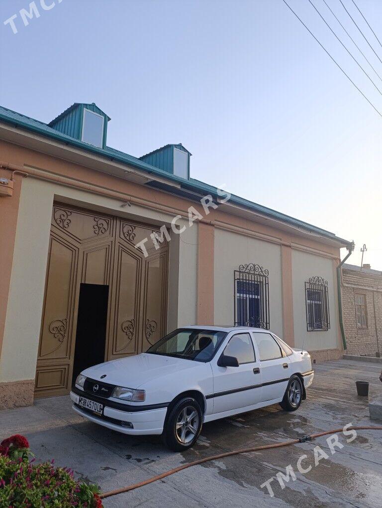 Opel Vectra 1993 - 42 000 TMT - Çärjew - img 3