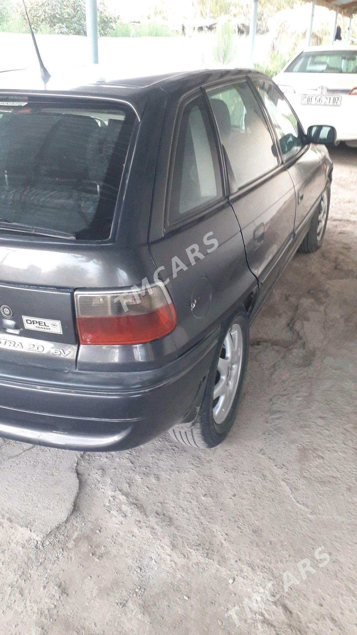 Opel Astra 1997 - 50 000 TMT - Губадаг - img 3