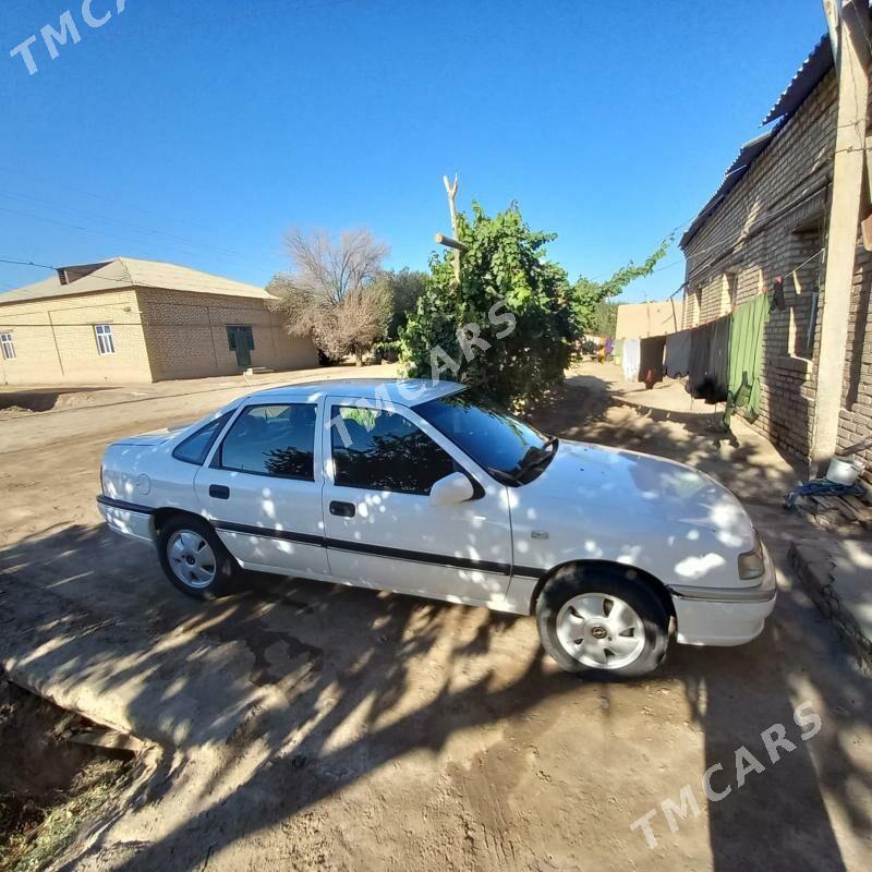 Opel Vectra 1993 - 56 000 TMT - Гороглы (Тагта) - img 3