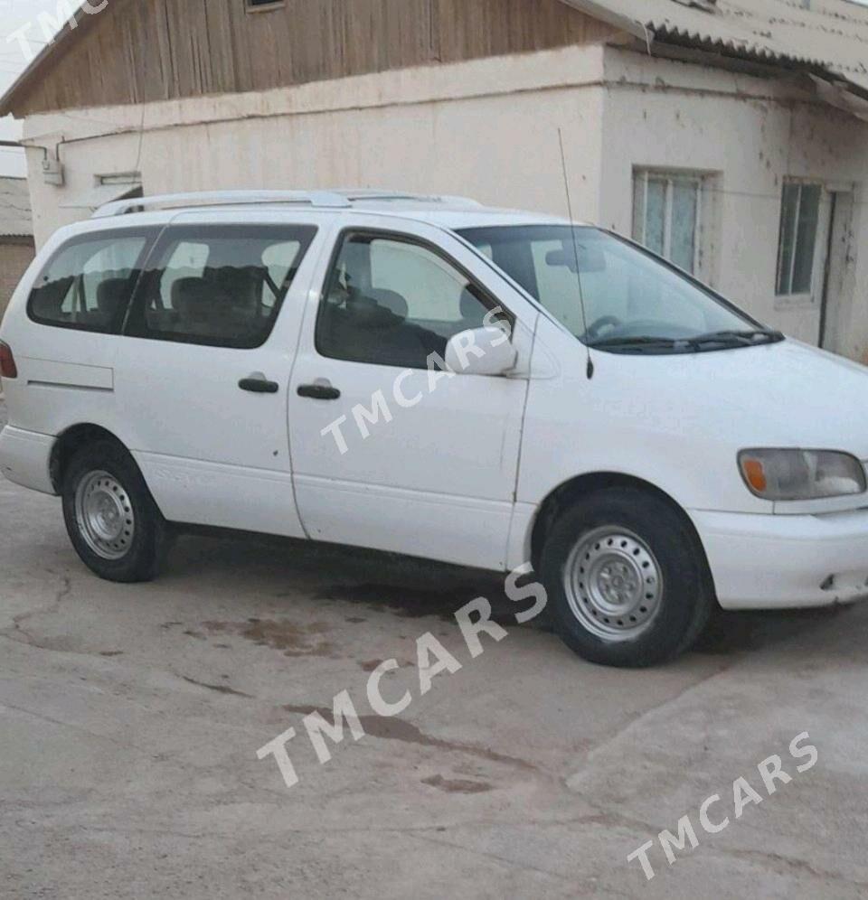 Toyota Sienna 2000 - 100 000 TMT - Babadaýhan - img 1