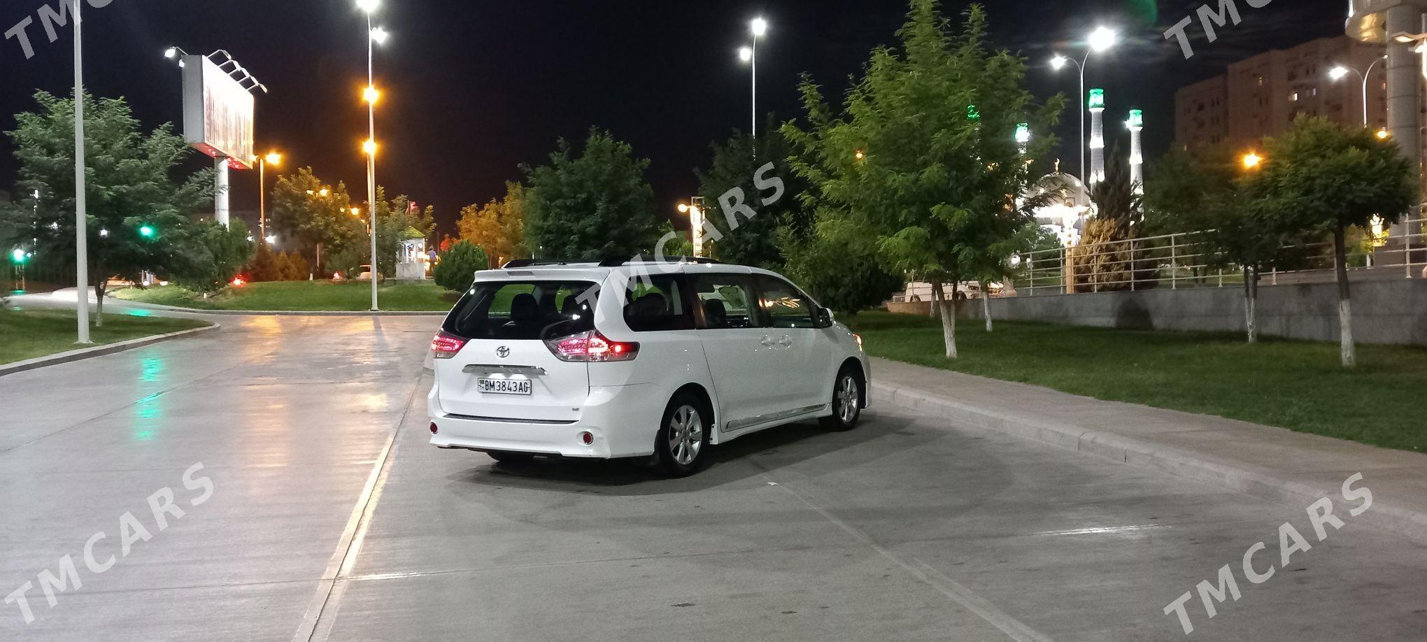 Toyota Sienna 2012 - 285 000 TMT - Aşgabat - img 3