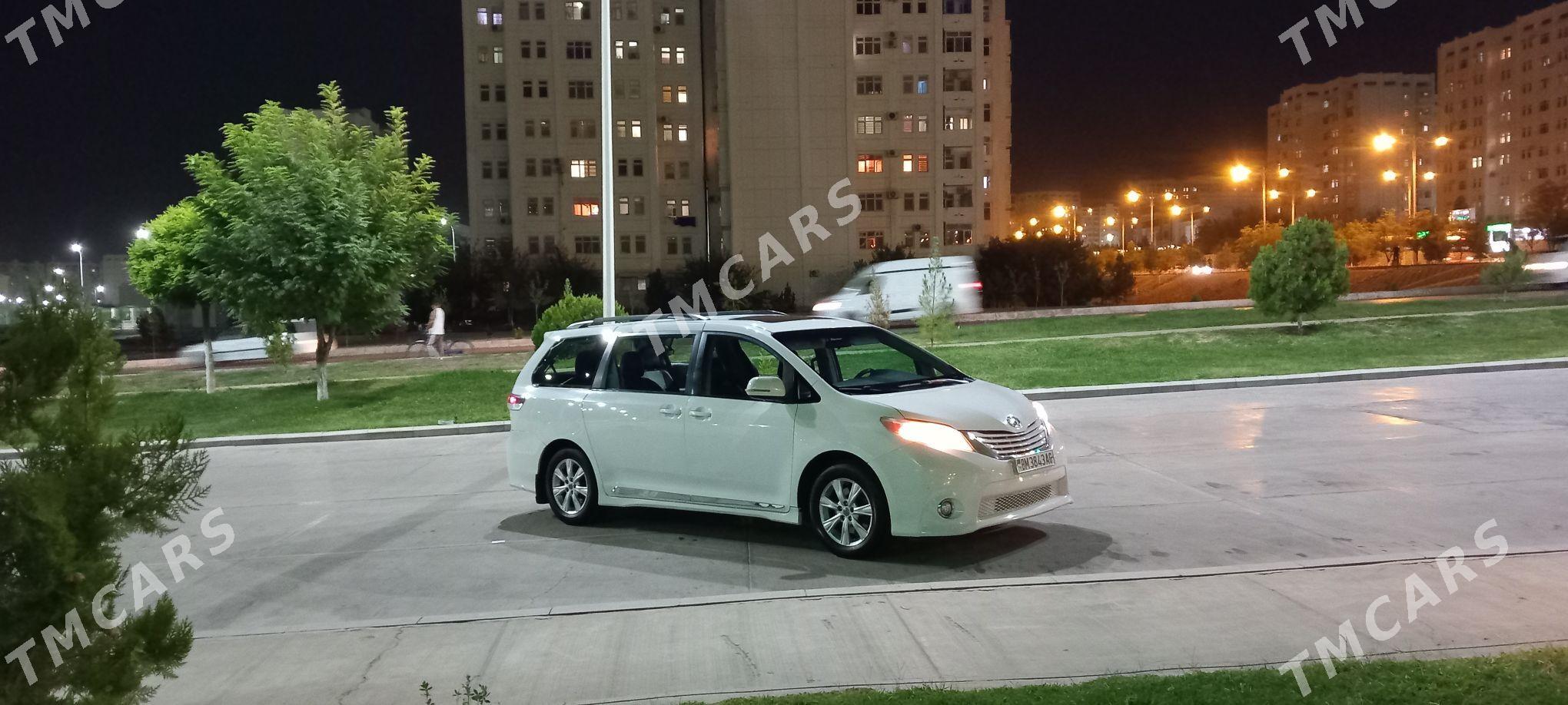 Toyota Sienna 2012 - 285 000 TMT - Aşgabat - img 6