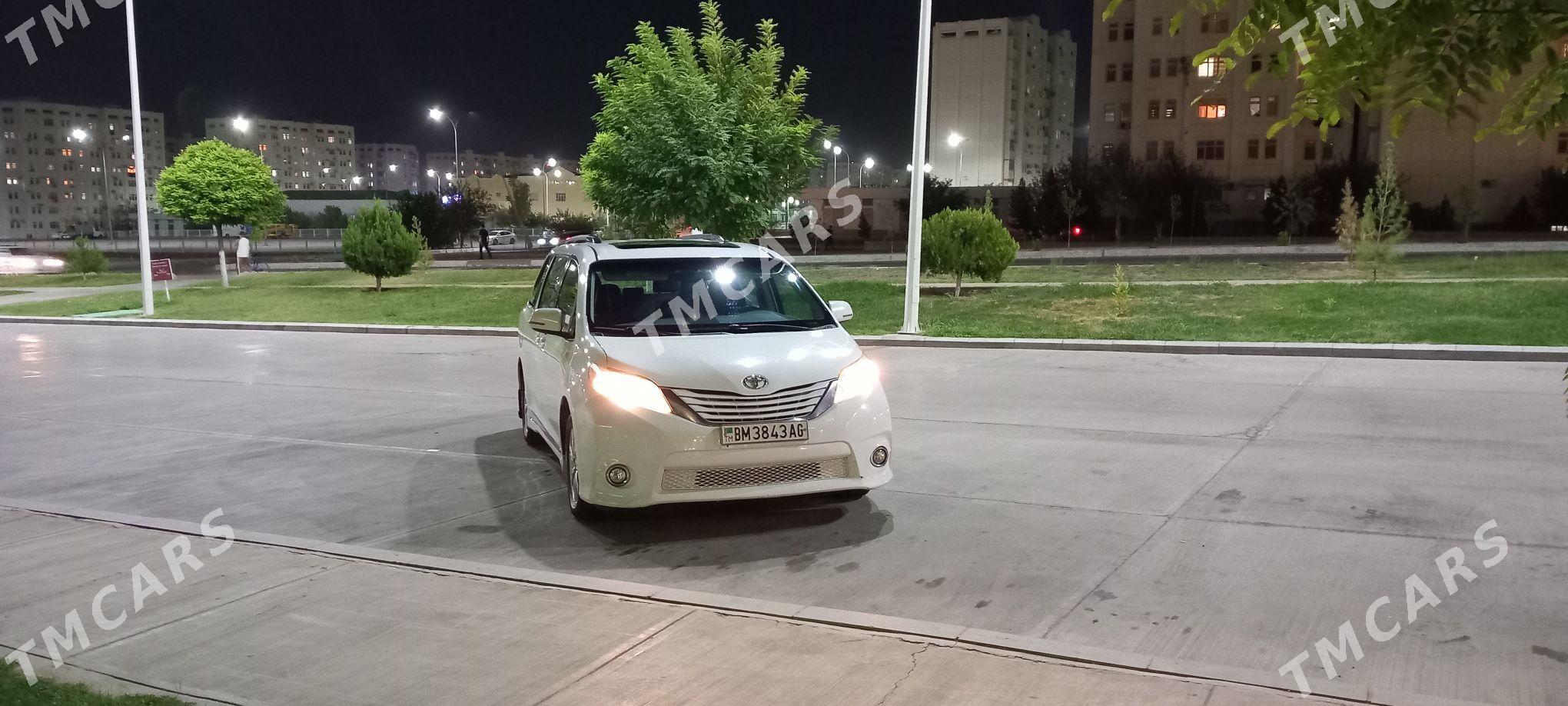 Toyota Sienna 2012 - 285 000 TMT - Aşgabat - img 8