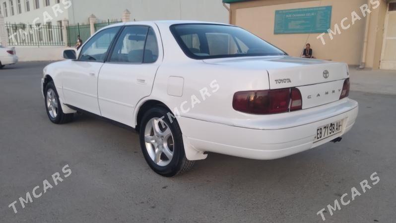 Toyota Camry 1992 - 93 000 TMT - Аркадаг - img 3