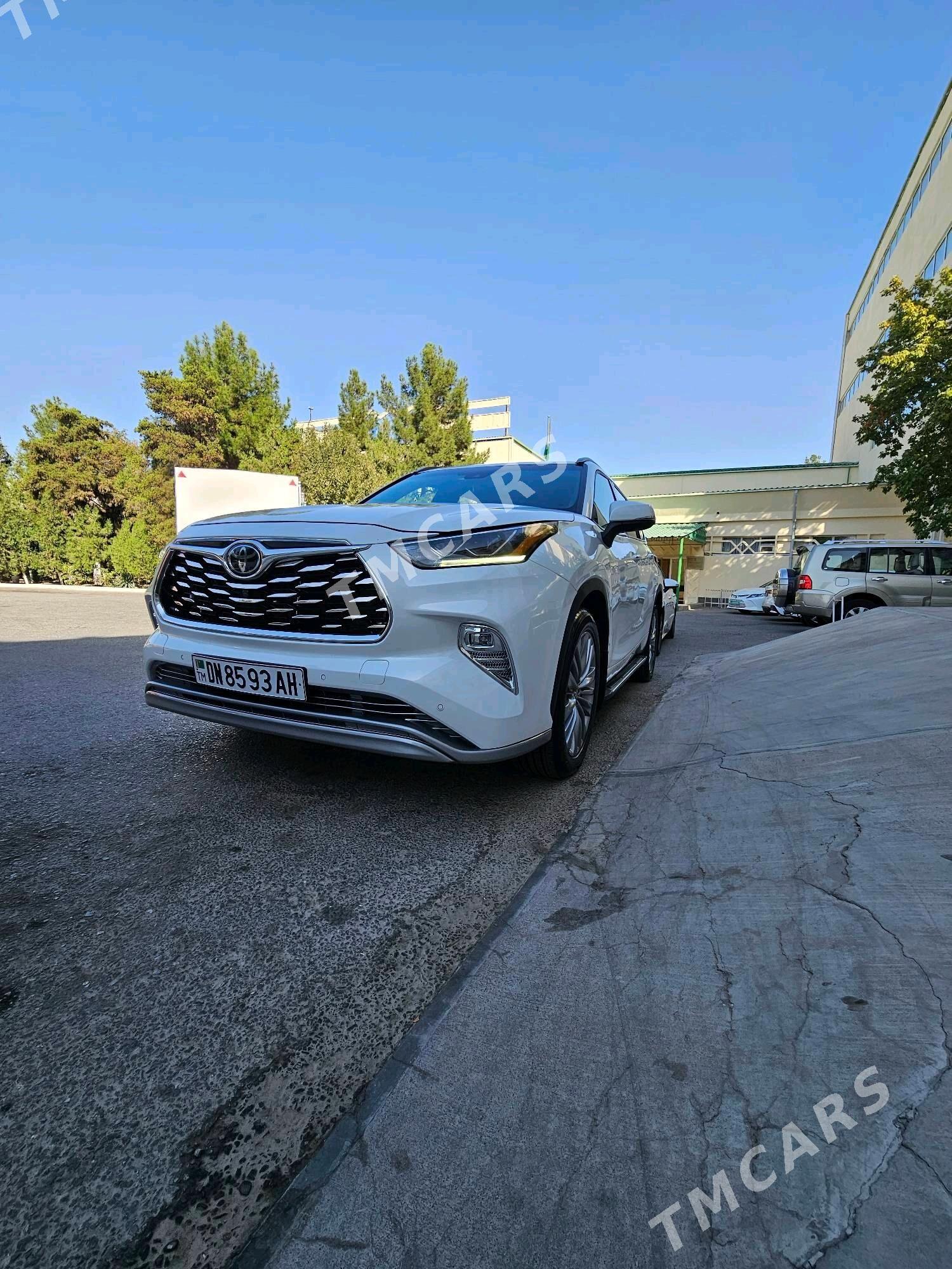 Toyota Highlander 2021 - 650 000 TMT - Ашхабад - img 2