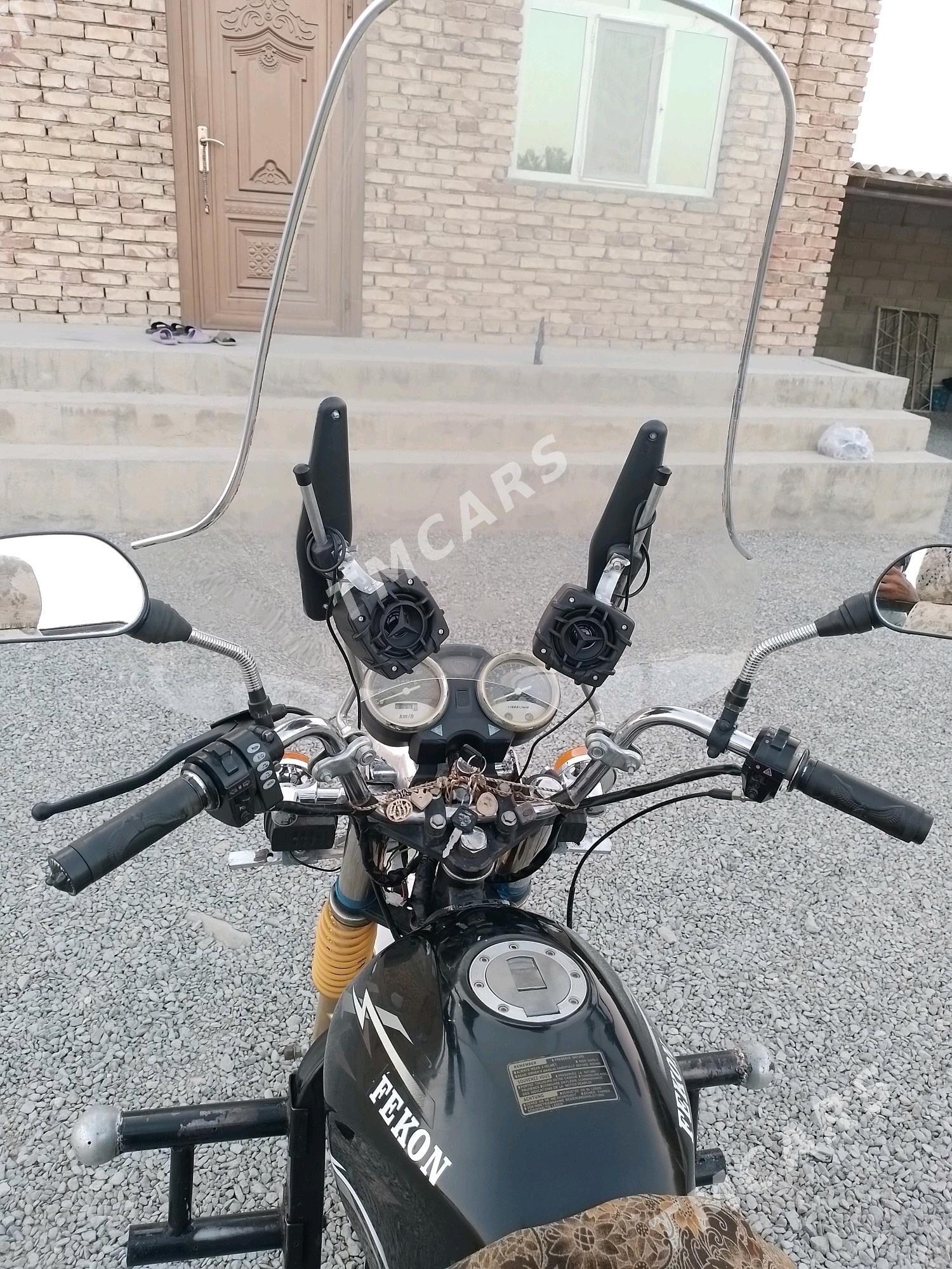 Fekon FK200-14G 2013 - 20 000 TMT - Бахарден - img 1