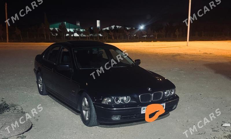 BMW E39 1999 - 97 000 TMT - Балканабат - img 1