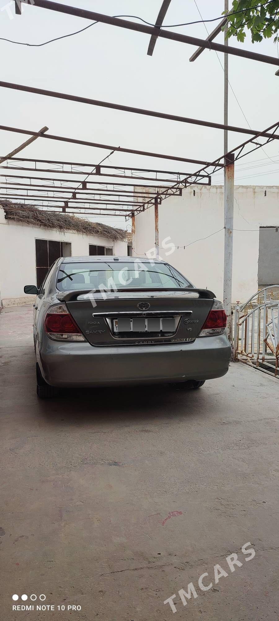 Toyota Camry 2005 - 160 000 TMT - Саят - img 1