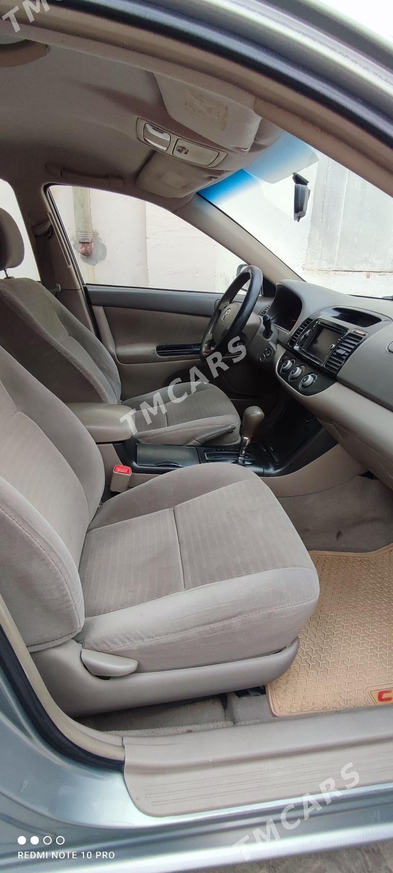 Toyota Camry 2005 - 160 000 TMT - Саят - img 3