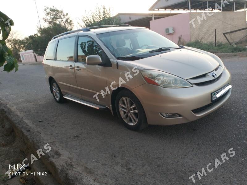 Toyota Sienna 2013 - 240 000 TMT - Ýolöten - img 2
