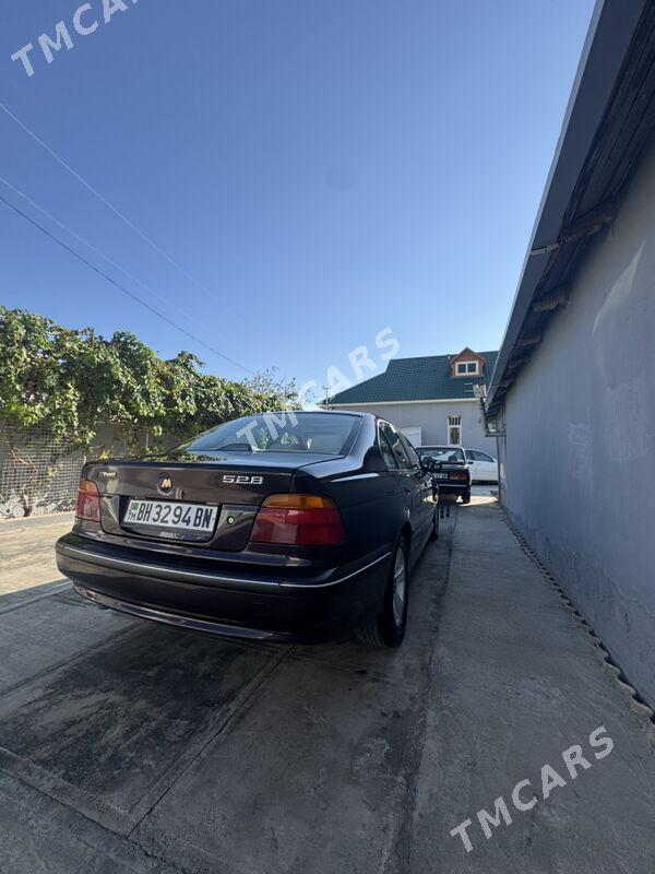 BMW E39 1998 - 105 000 TMT - Balkanabat - img 4