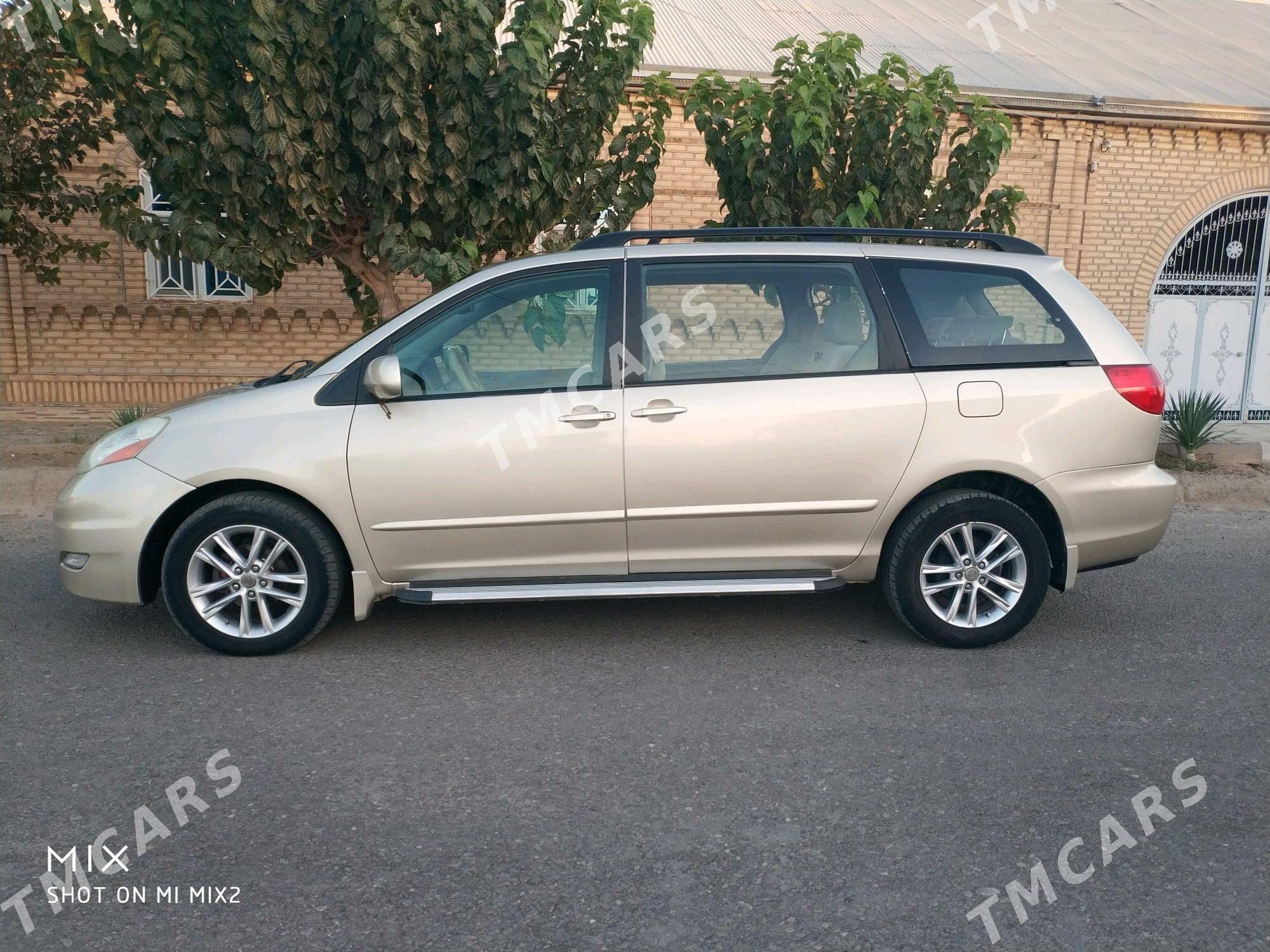 Toyota Sienna 2013 - 240 000 TMT - Ýolöten - img 5