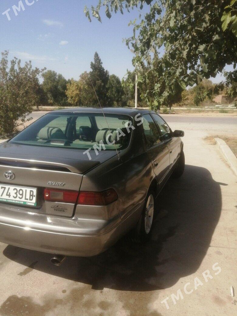 Toyota Camry 1997 - 110 000 TMT - Halaç - img 2