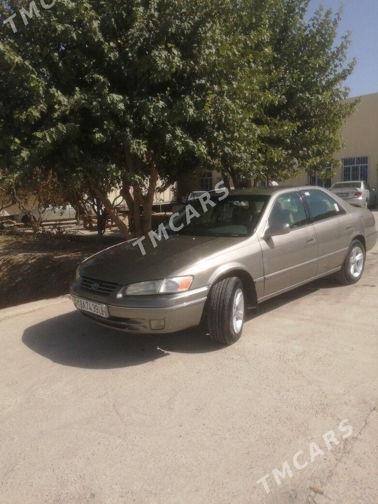 Toyota Camry 1997 - 110 000 TMT - Halaç - img 4