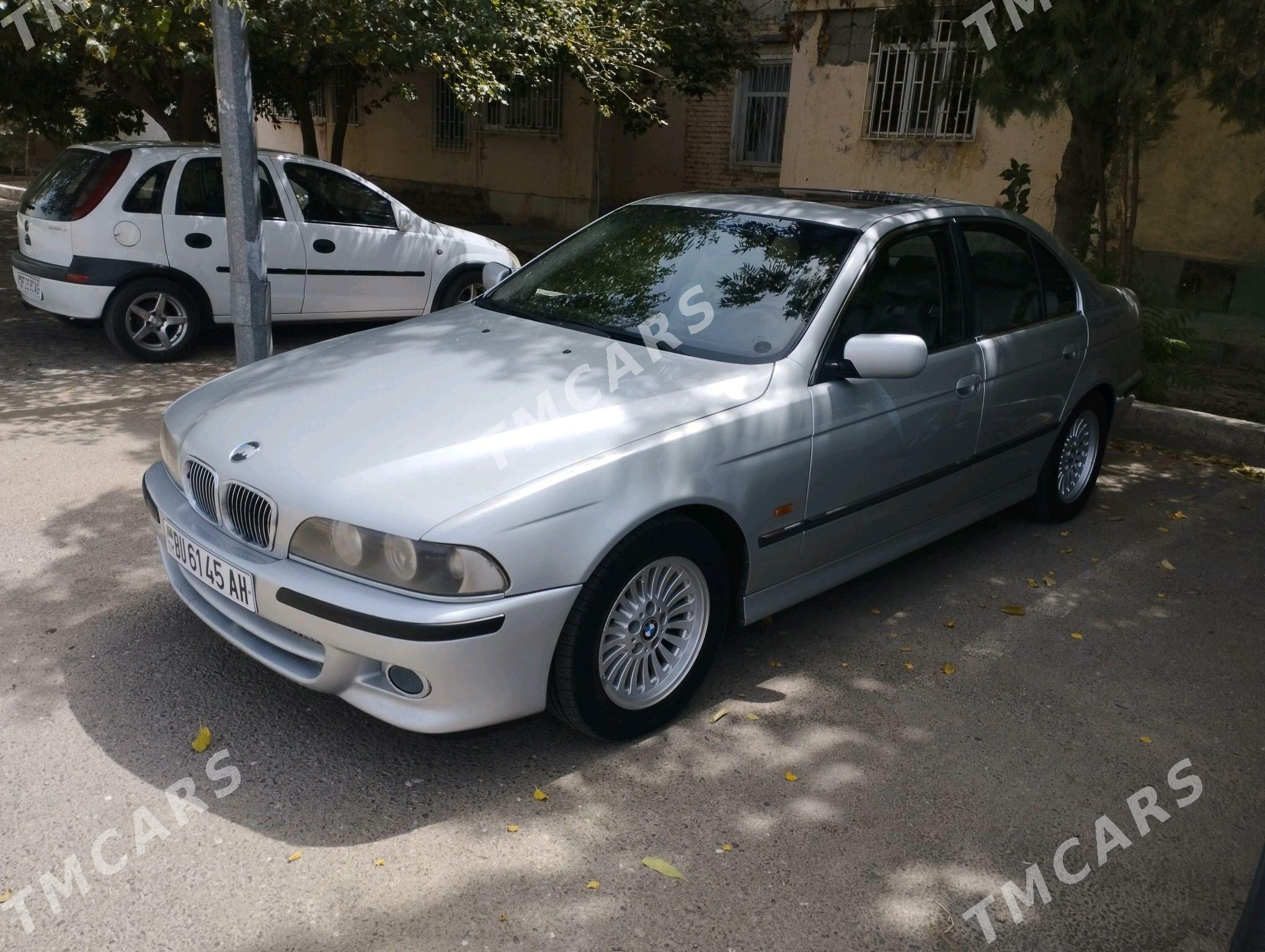 BMW E39 2000 - 96 000 TMT - Kaka - img 2
