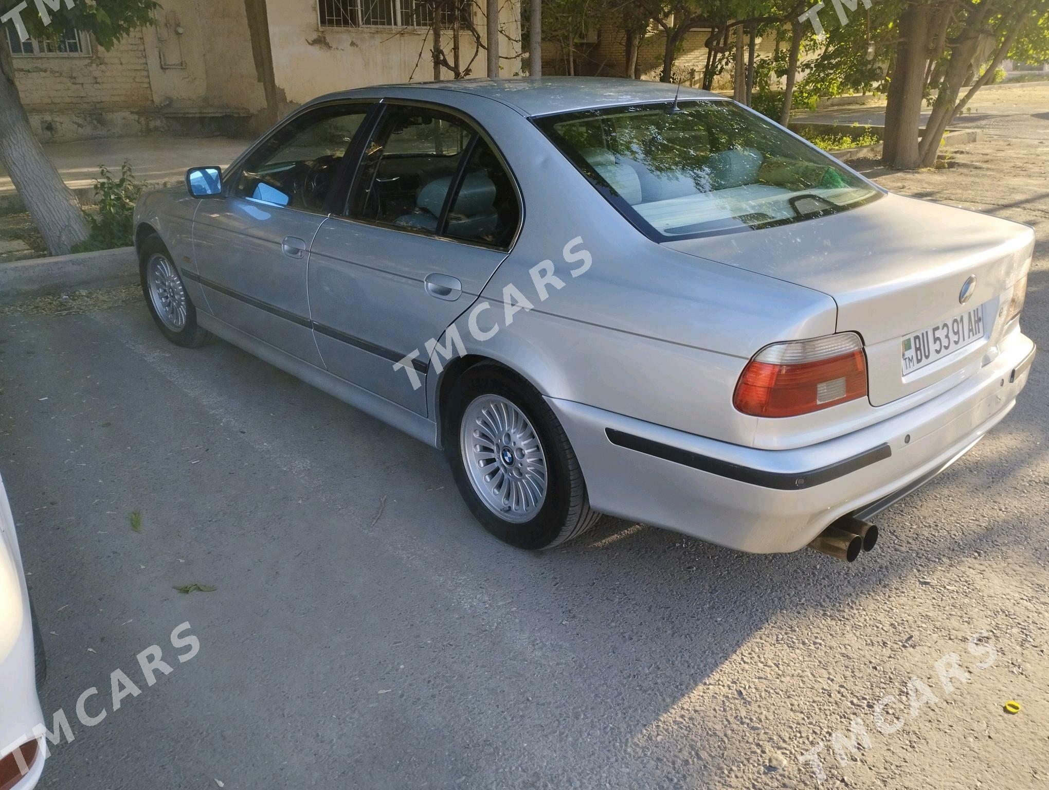 BMW E39 2000 - 96 000 TMT - Kaka - img 6