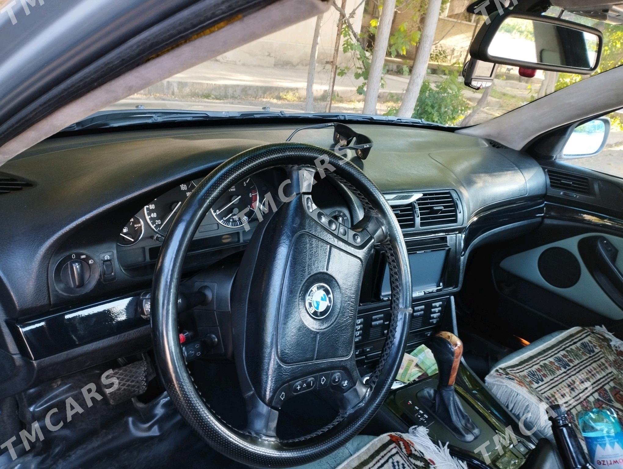 BMW E39 2000 - 96 000 TMT - Kaka - img 5
