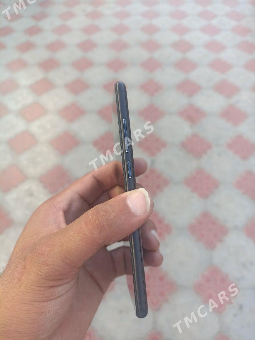 Redmi 5 - Mary - img 3