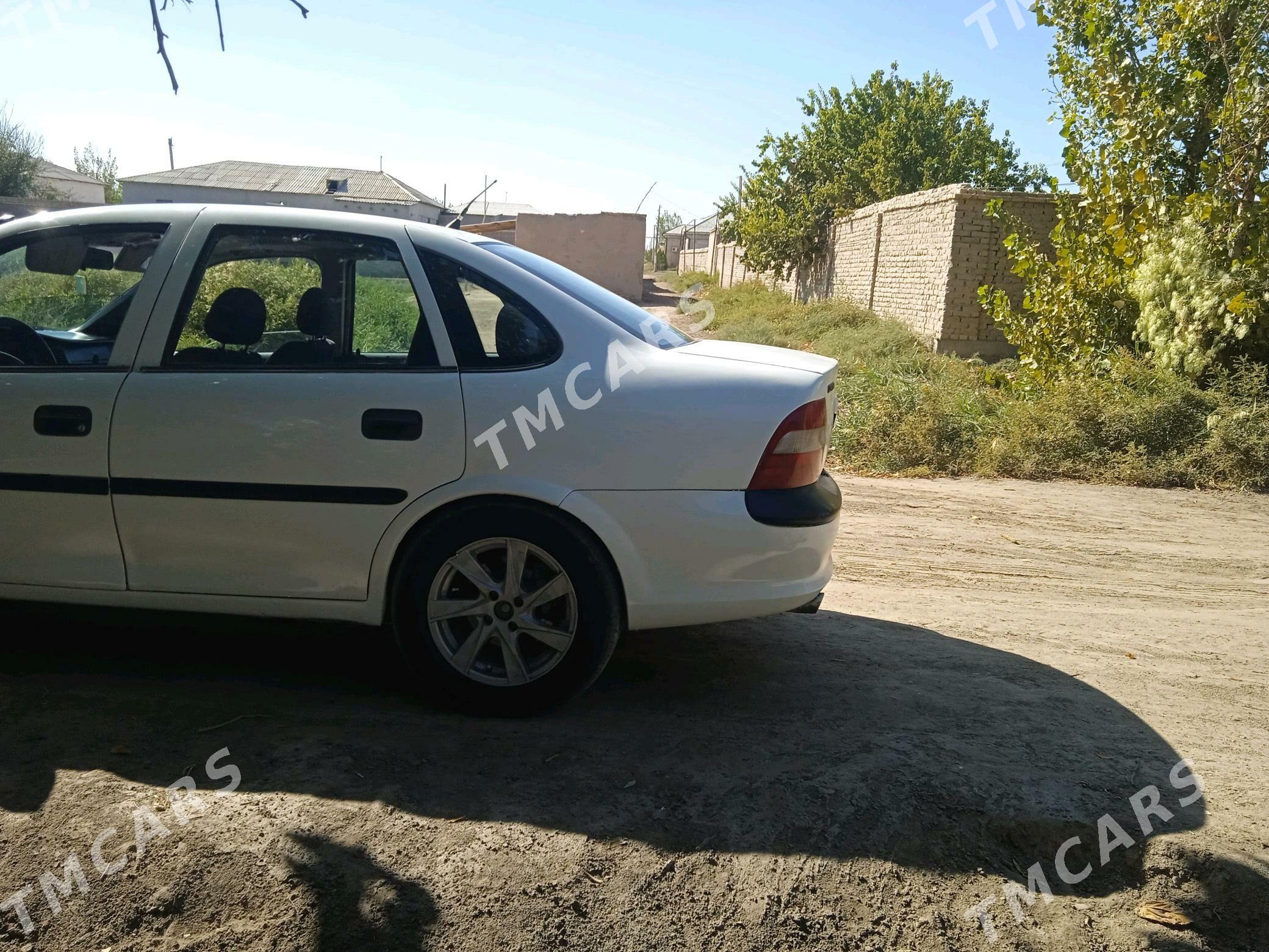 Opel Vectra 1998 - 44 000 TMT - Дашогуз - img 2