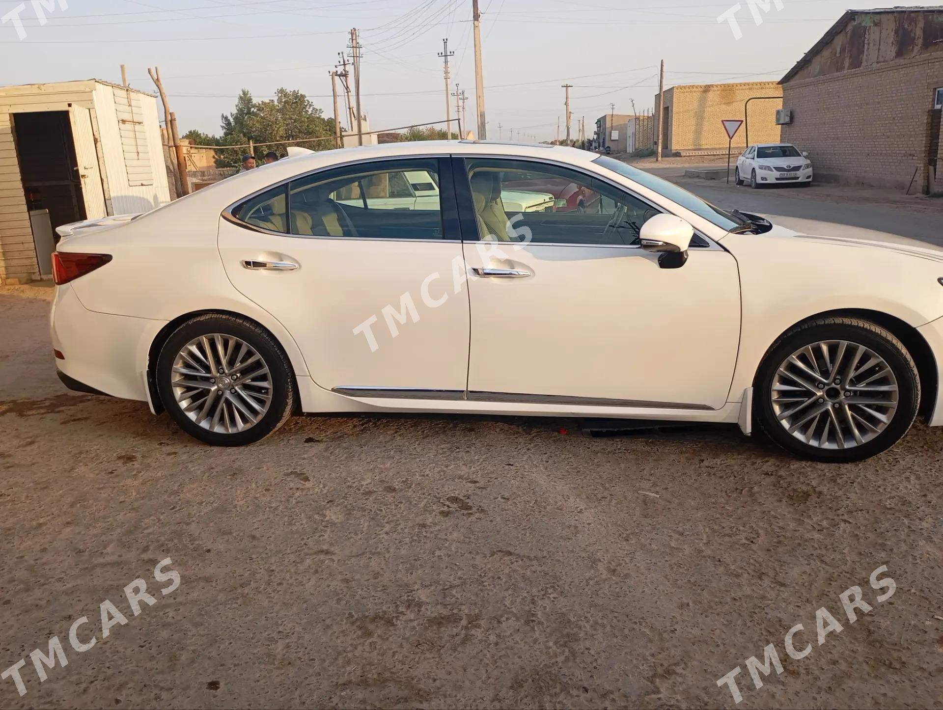 Lexus ES 2016 - 400 000 TMT - Дянев - img 5
