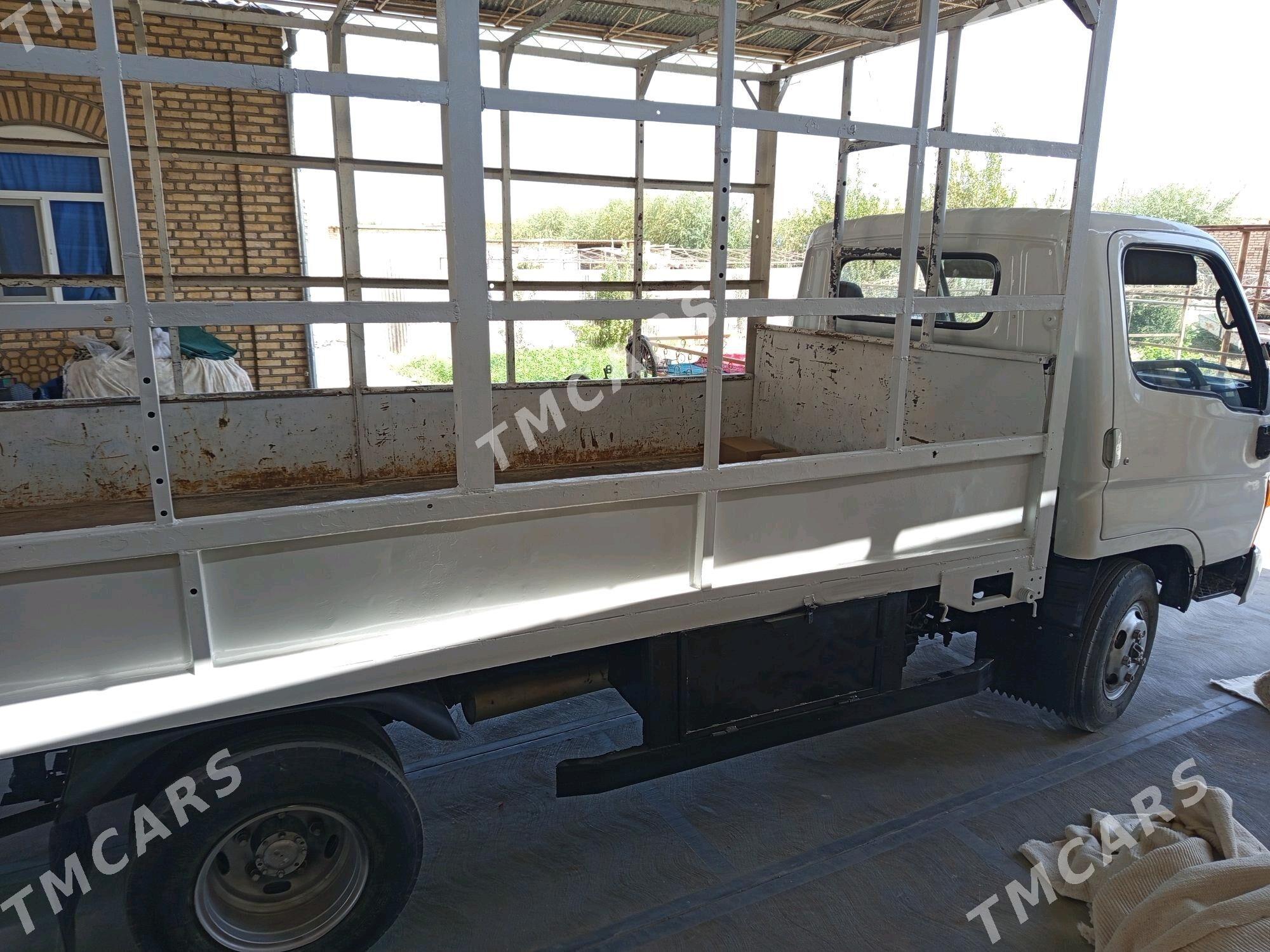 Mitsubishi Canter 2005 - 165 000 TMT - Murgap - img 7